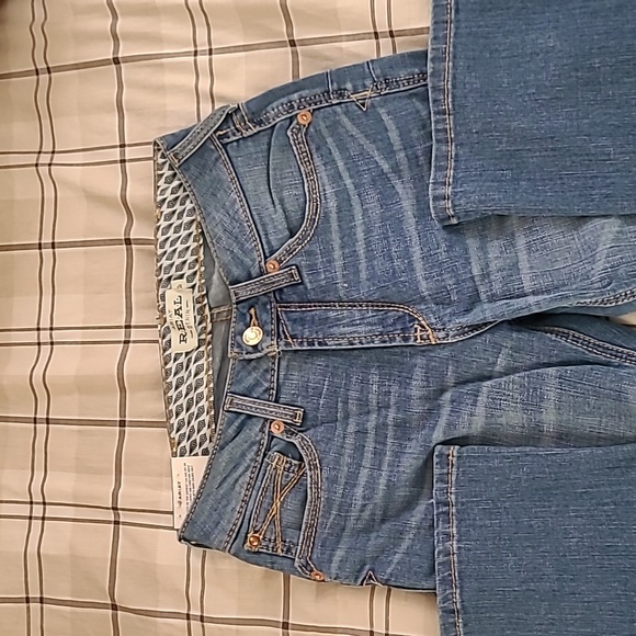 Woman's Ariat Jeans. 26 Short. - Picture 2 of 3